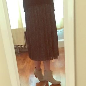 Zara midi black & gold metallic skirt